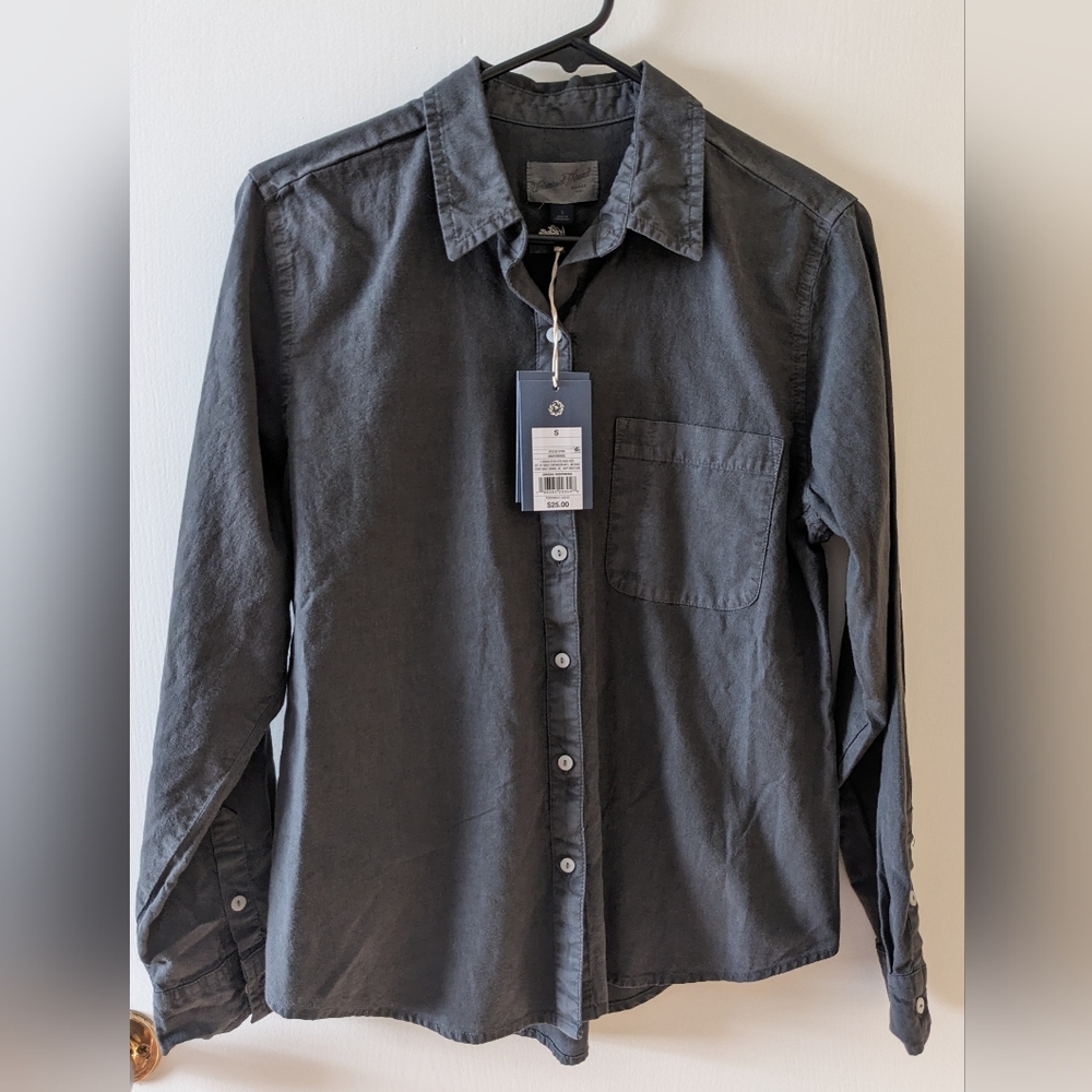 Universal Thread Long Sleeve Button Down Shirt - Size Small